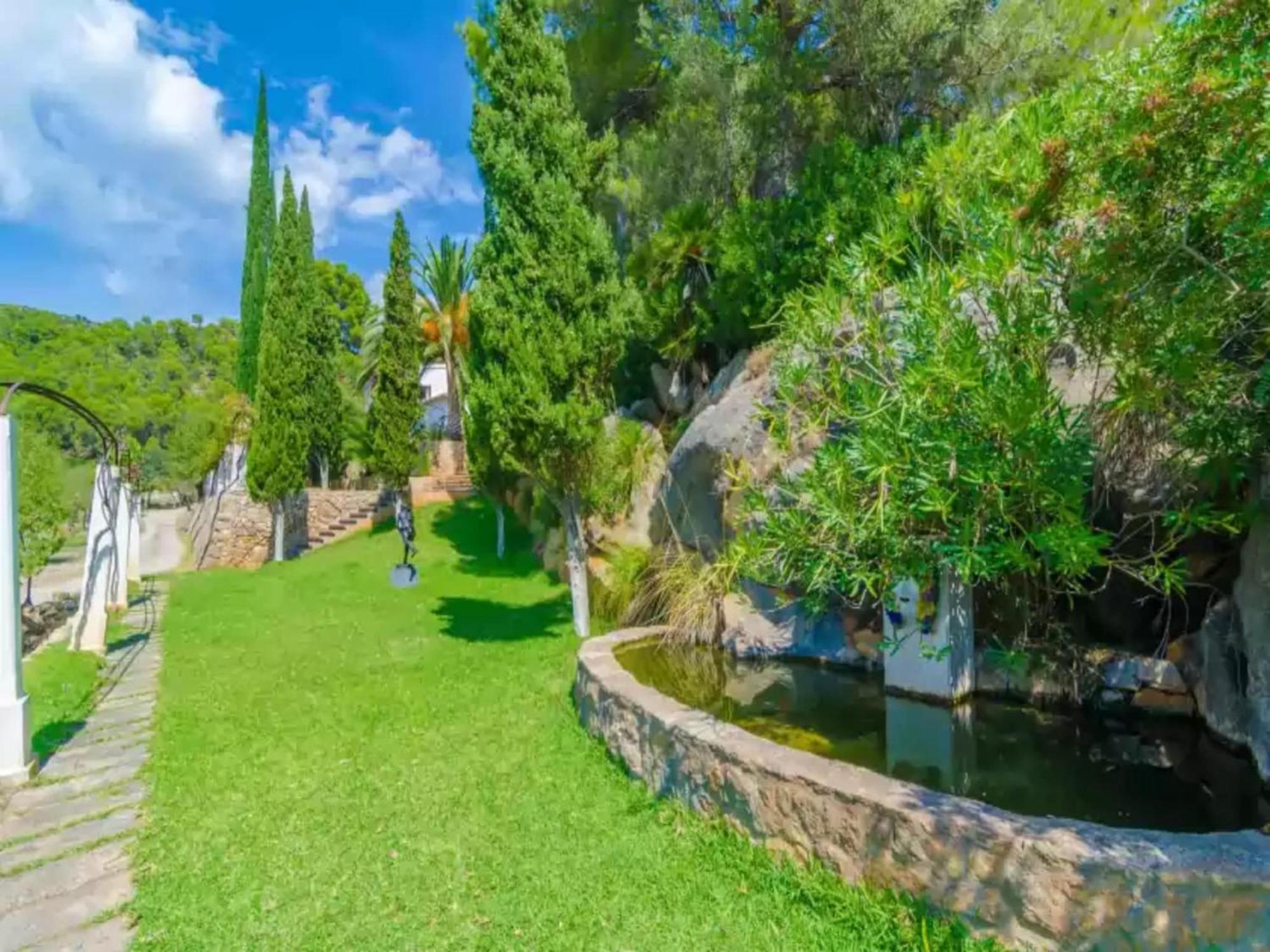Villa Elegant With Private Pool In